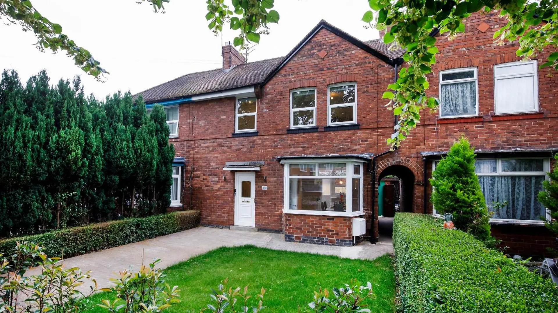 The Burton York 3 Bedroom House Sleeps 6 0*,