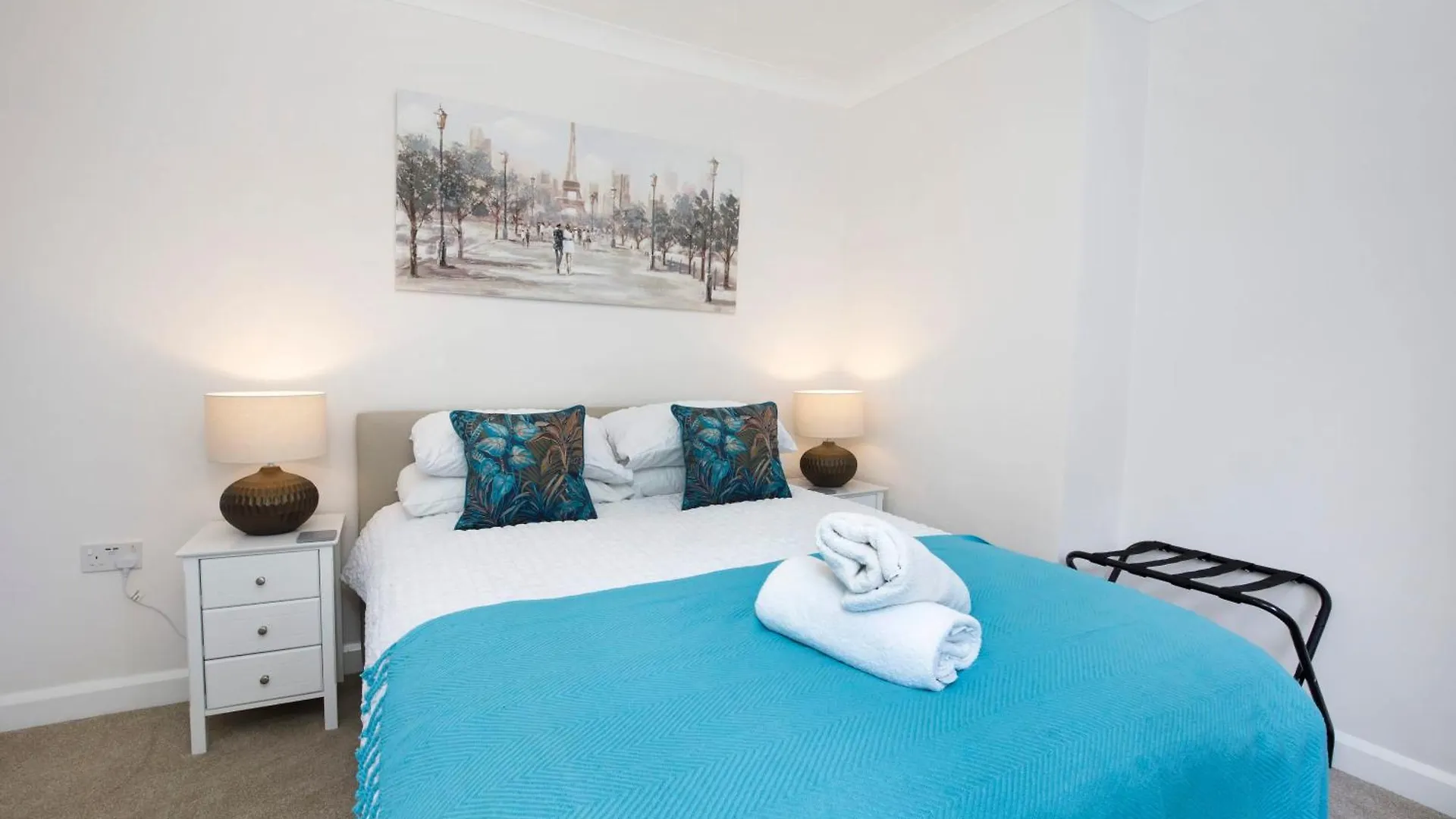 The Burton York 3 Bedroom House Sleeps 6