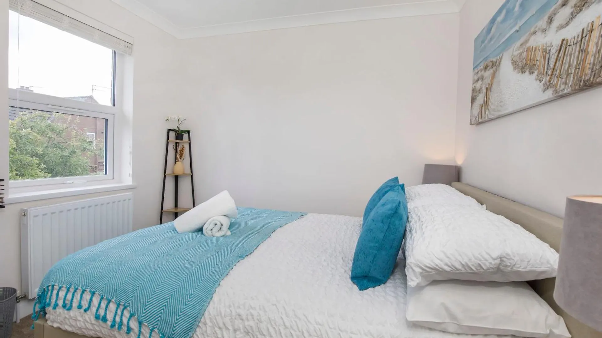 The Burton York 3 Bedroom House Sleeps 6