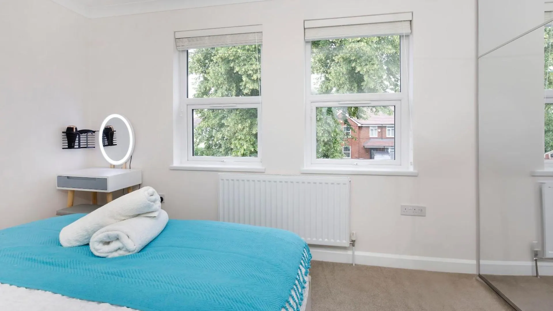 The Burton York 3 Bedroom House Sleeps 6
